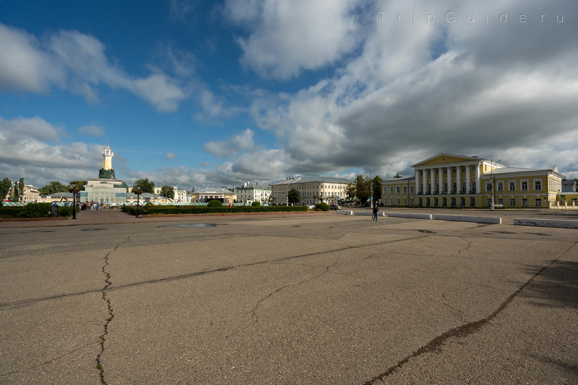 Сусанинская площадь в Костроме