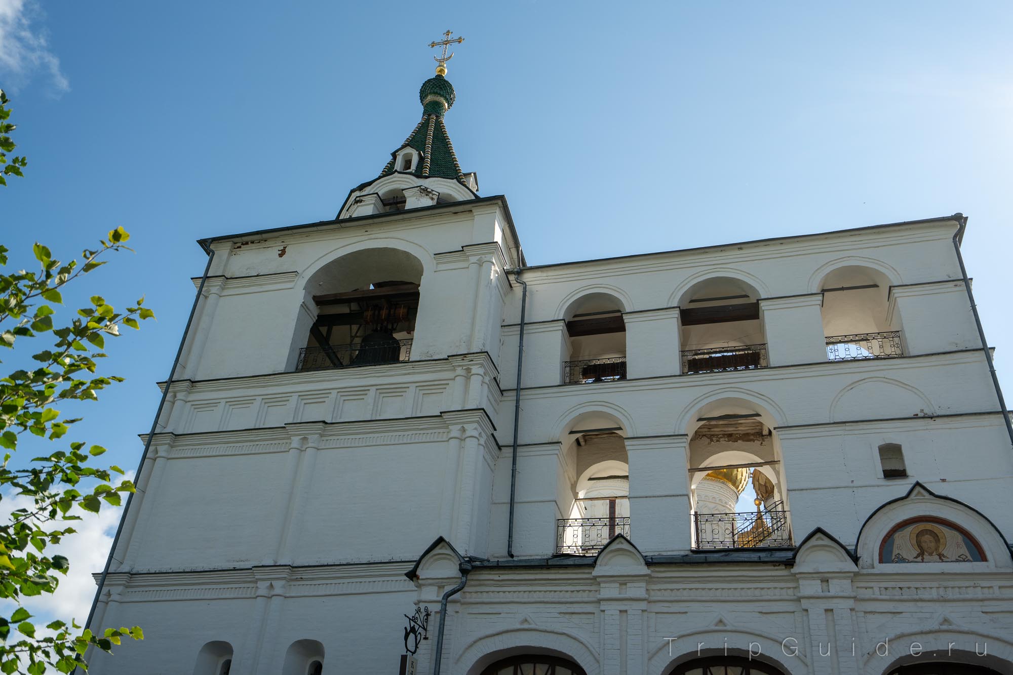Звонница в Ипатьевском монастыре