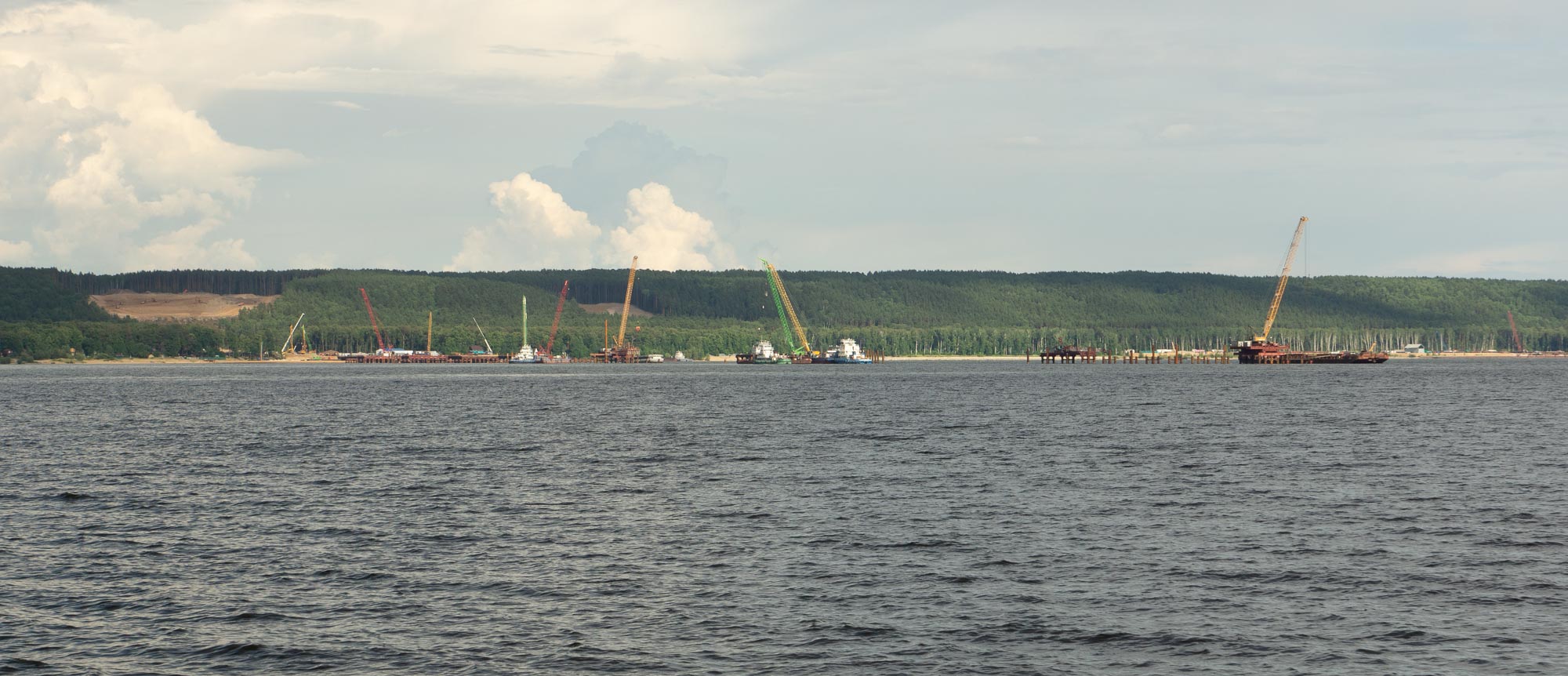Строительство моста через реку Волгу на федеральной трассе М-12 