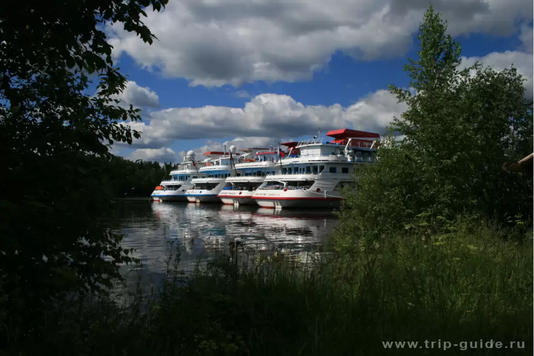 Туристические теплоходы