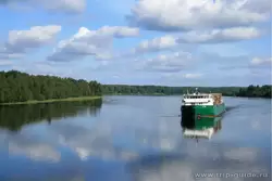 Река Свирь в штиль, фото с палубы туристического теплохода Река Свирь в штиль, фото с палубы туристического теплохода