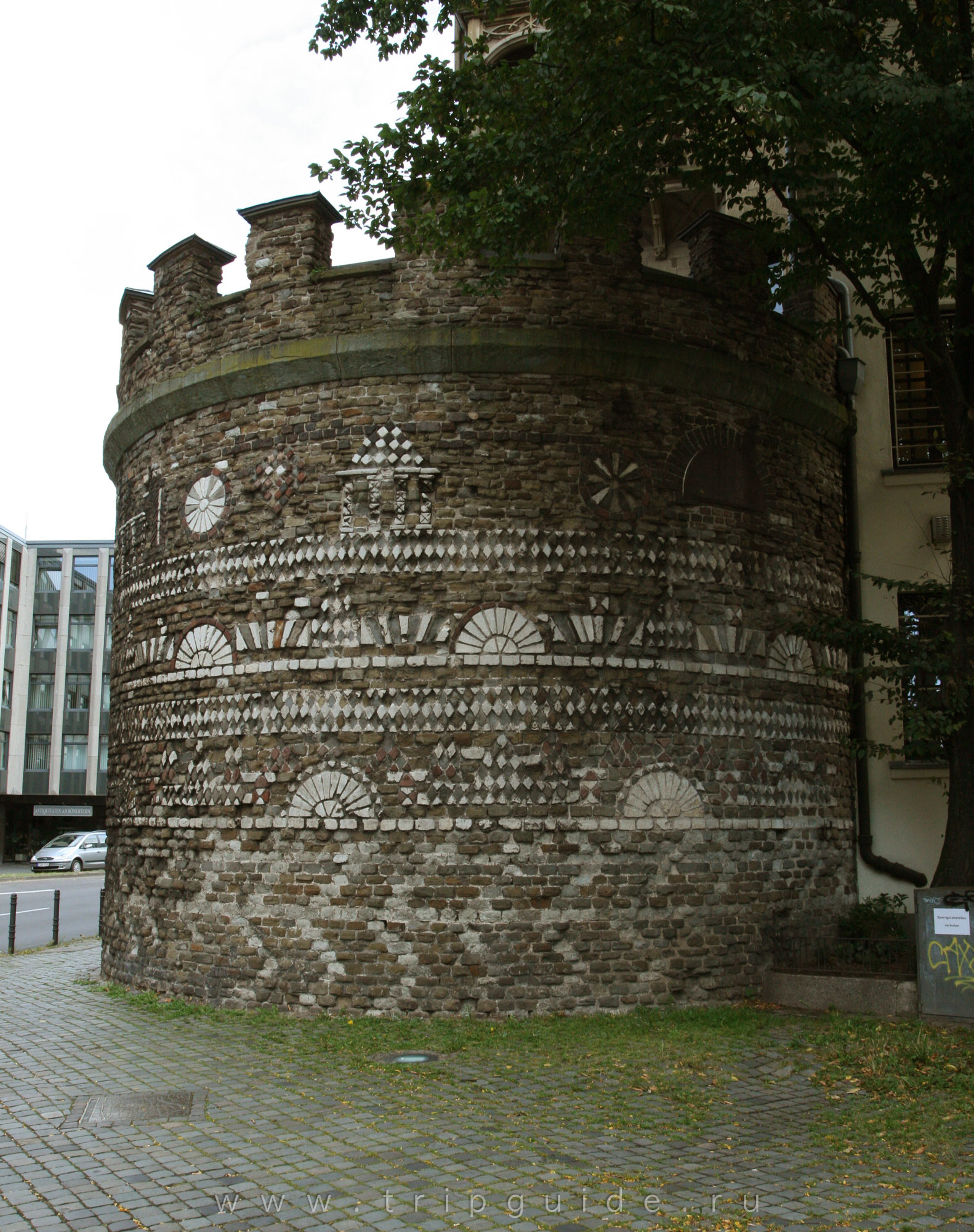 Северо-западная римская башня (Romerturm)
