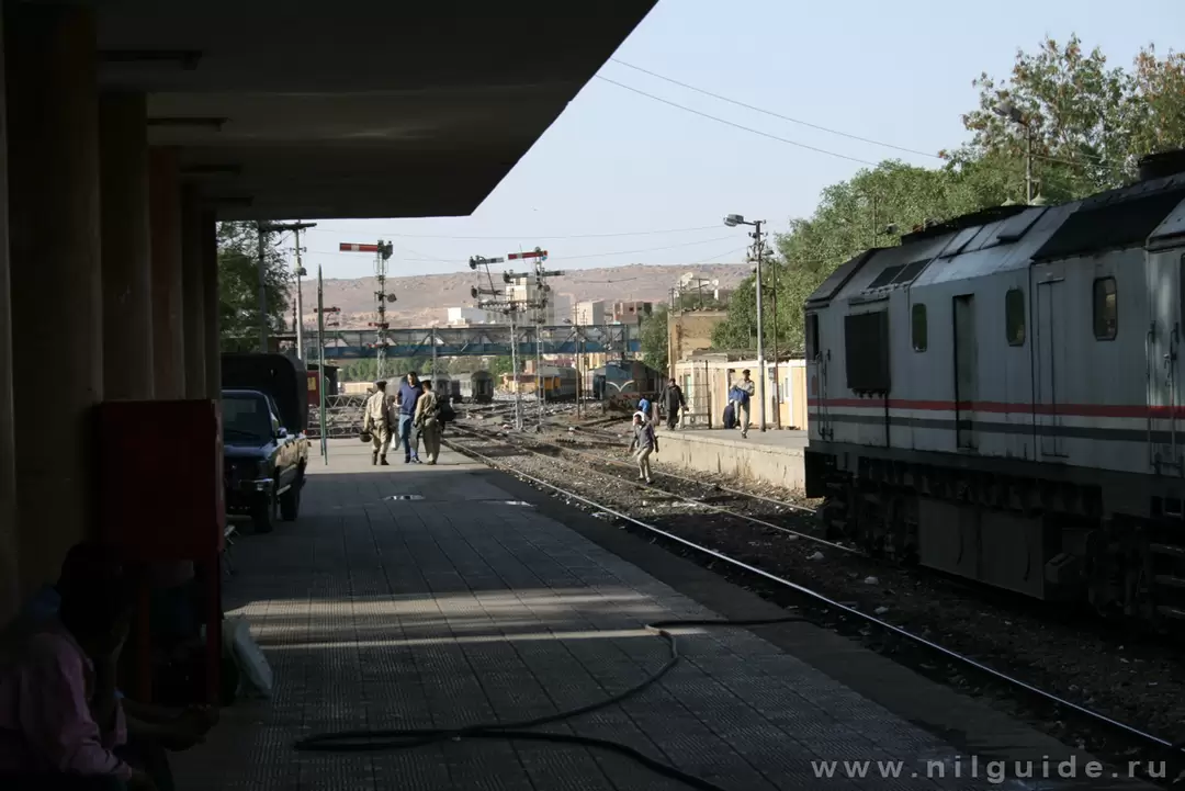 На перроне в Асуане