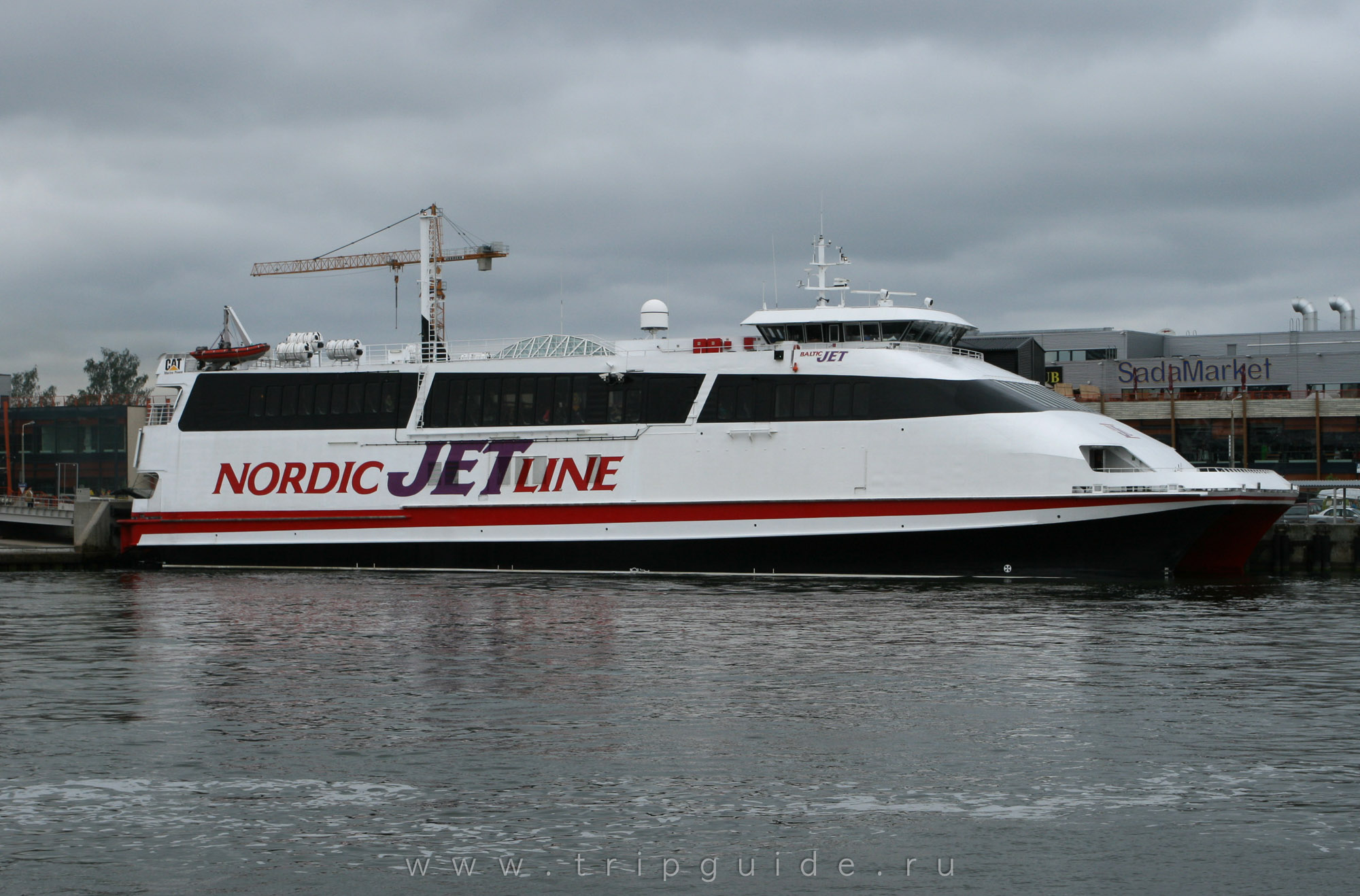 Паром Nordic JetLine в Таллине