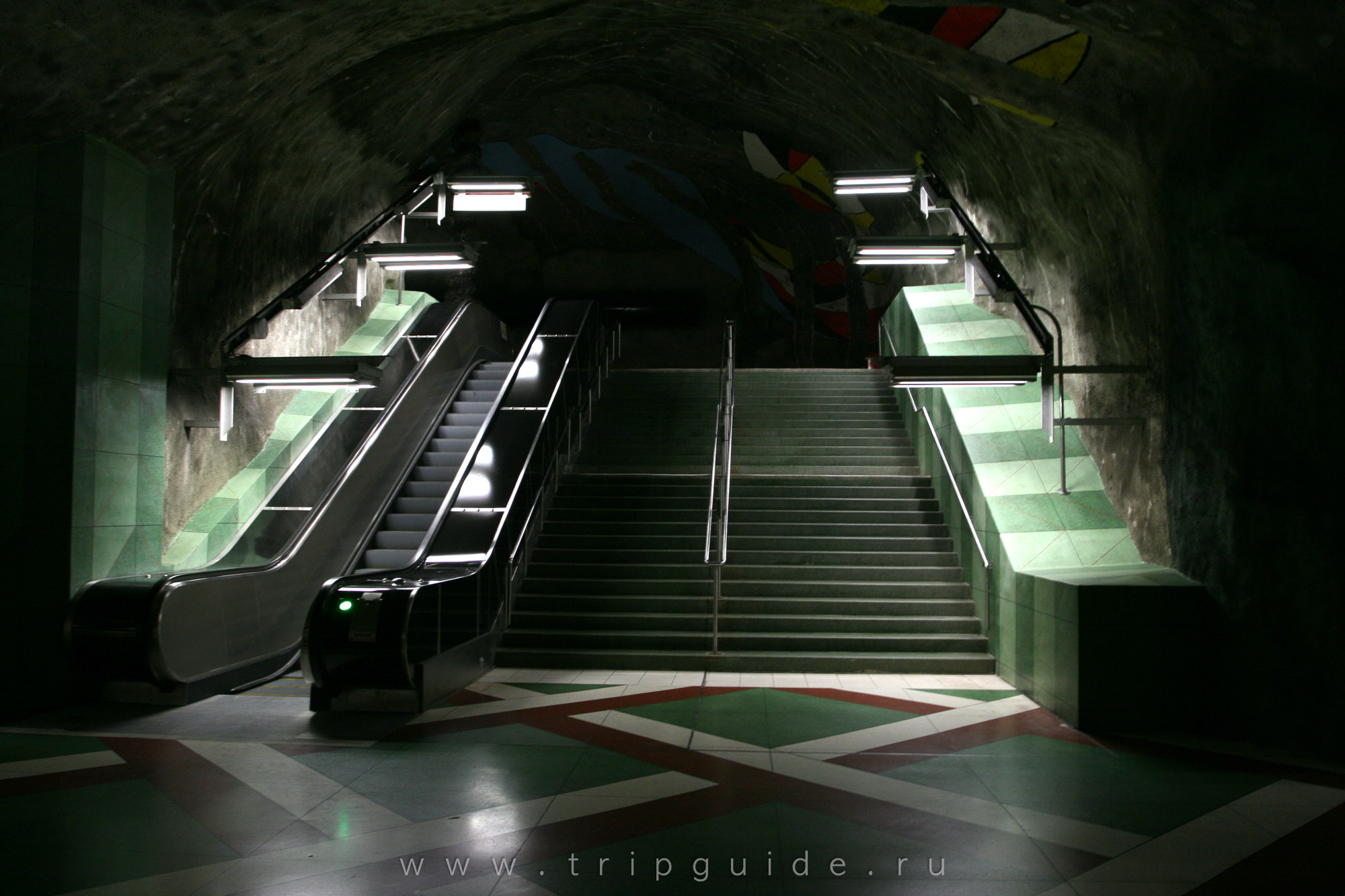 Метро Стокгольма, станция «Кунгстрэдгорден» (Kungsträdgården)