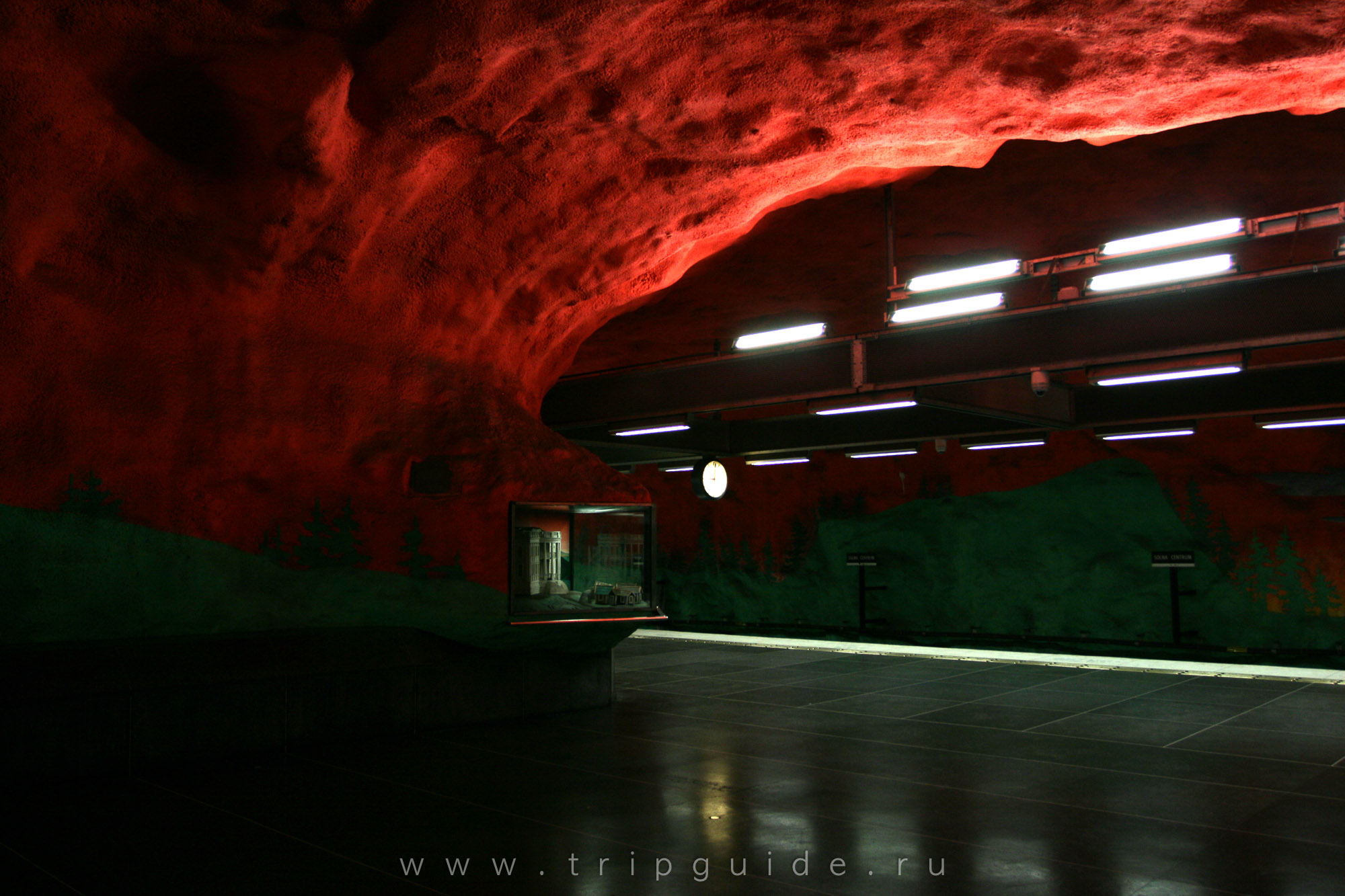 Фото метро Стокгольма — станция «Сольна сентрум» (Solna centrum)