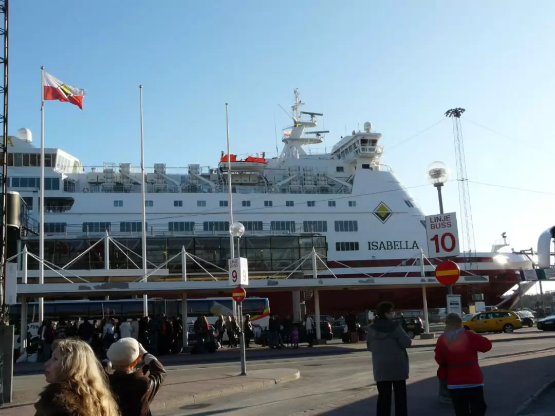 Паром Viking Line Isabella в Стокгольме