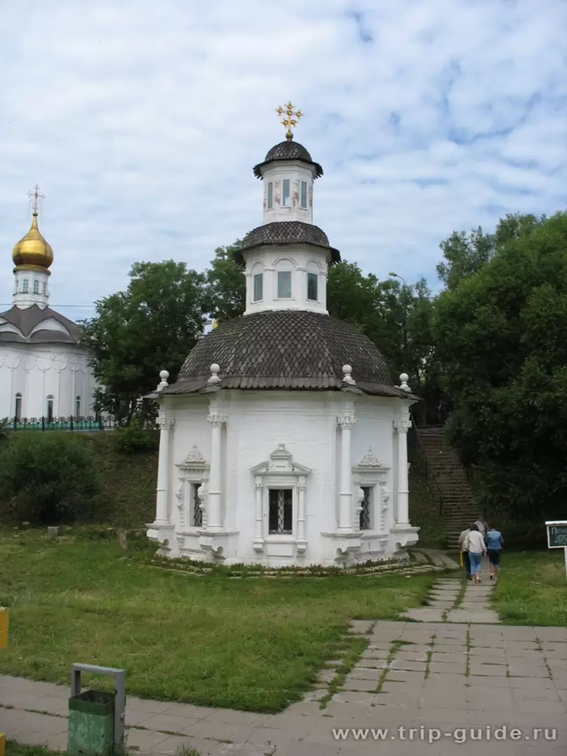 Сергиев Посад. Часовня Пятницкий или Сергиевский колодец