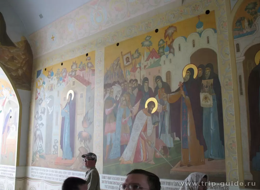 Росписи в Святых вратах