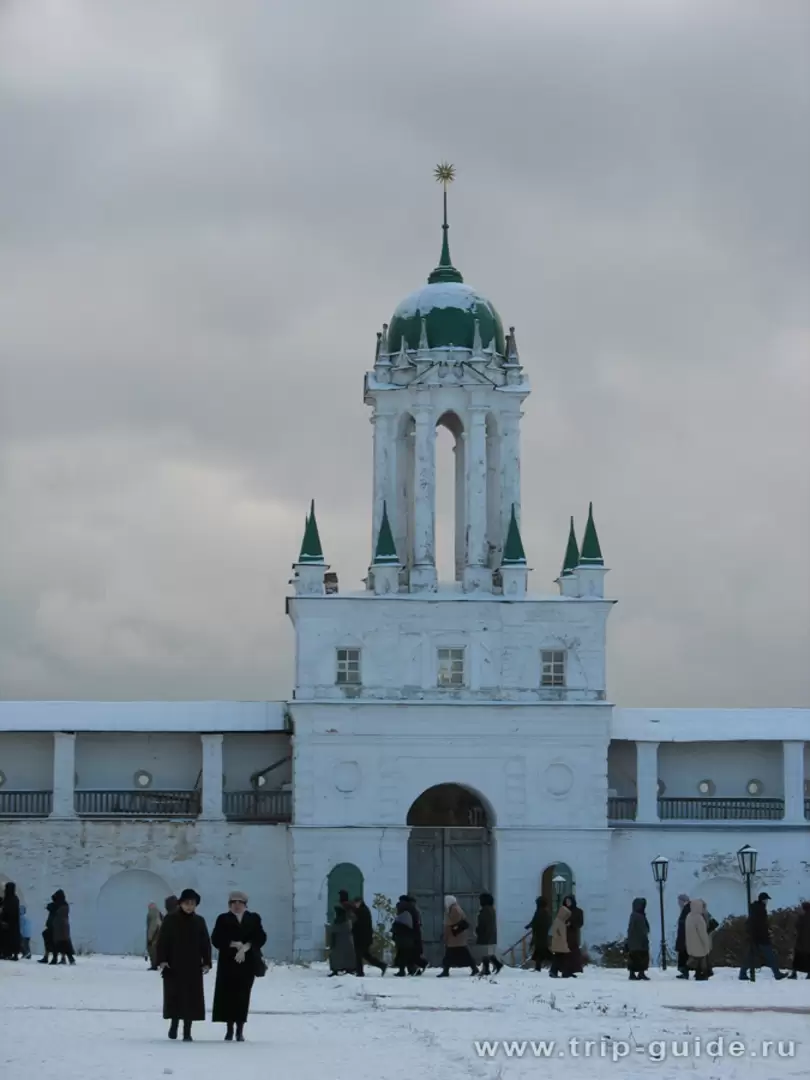 Ограда Спасского монастыря