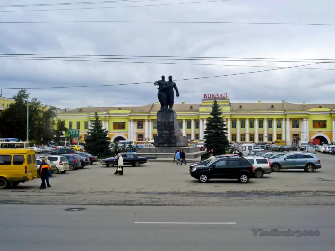 Привокзальная площадь