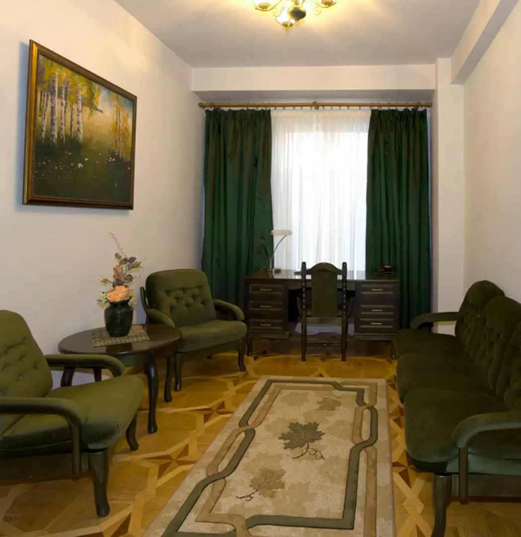 Номер Люкс в гостинице Интурист в Великом Новгороде